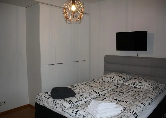 Cozy And Modern In A Location Apartment